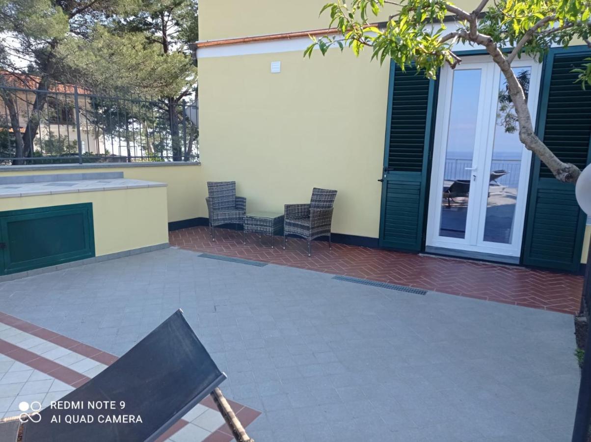 Il Nido Rifatto Bed & Breakfast Laigueglia Bagian luar foto